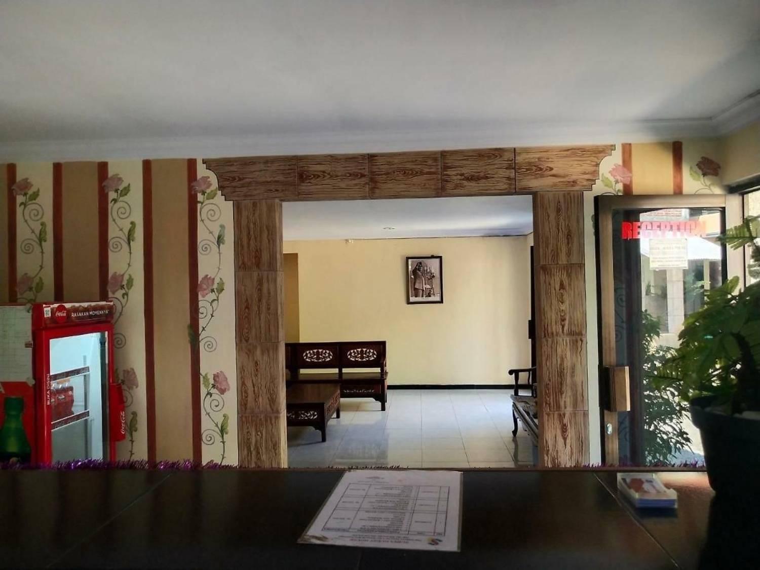 Surya Guest House Проболинго Экстерьер фото