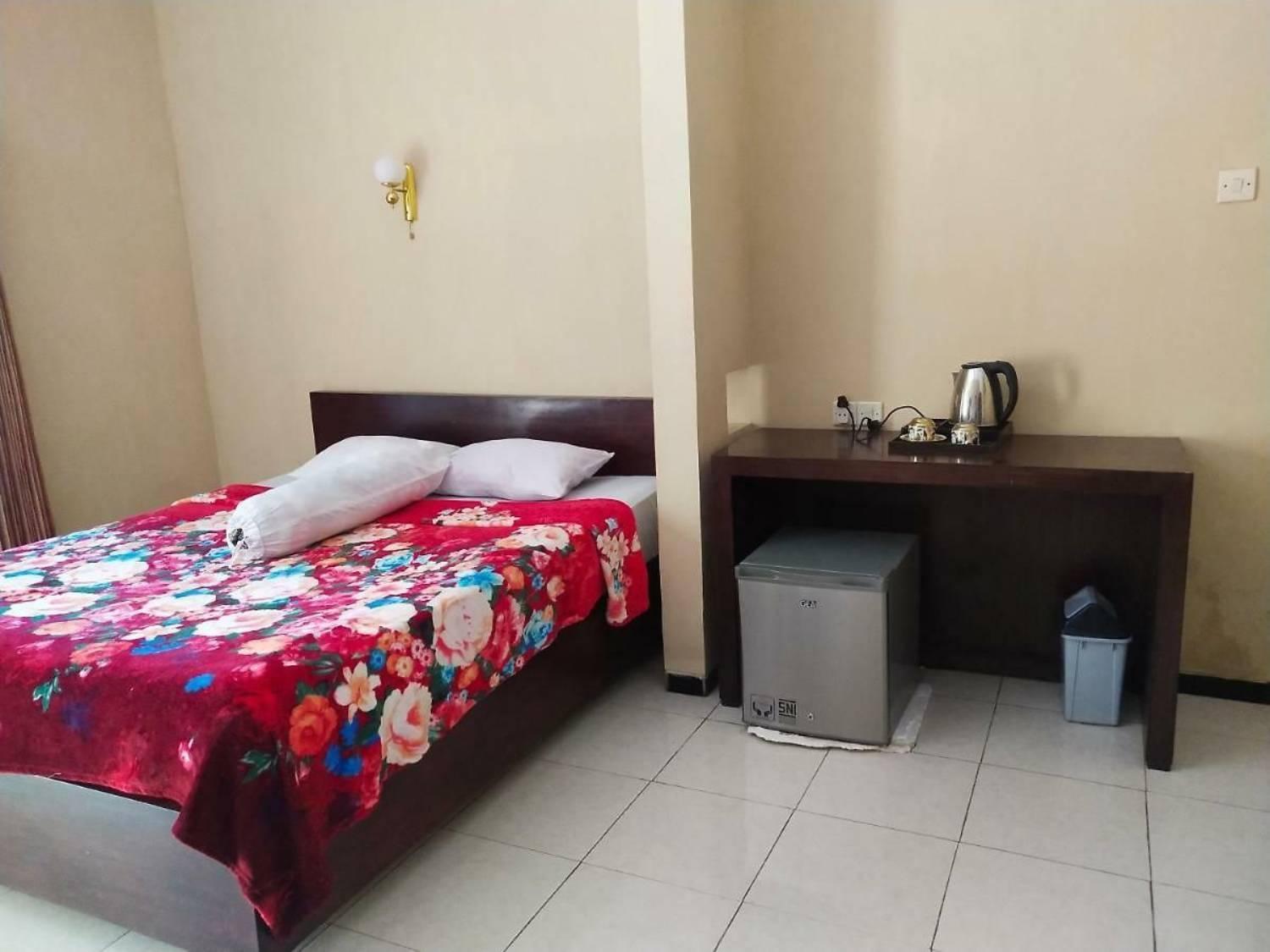 Surya Guest House Проболинго Экстерьер фото
