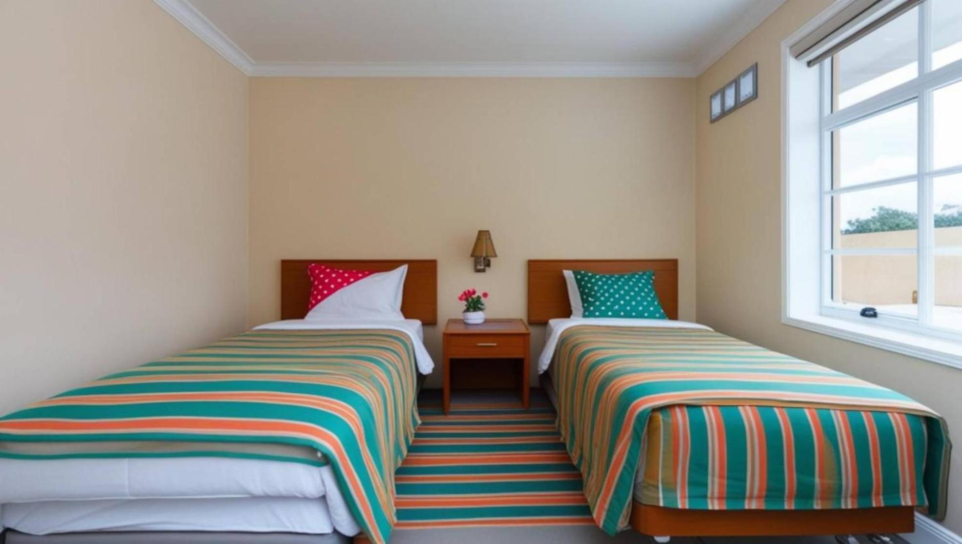 Surya Guest House Проболинго Экстерьер фото